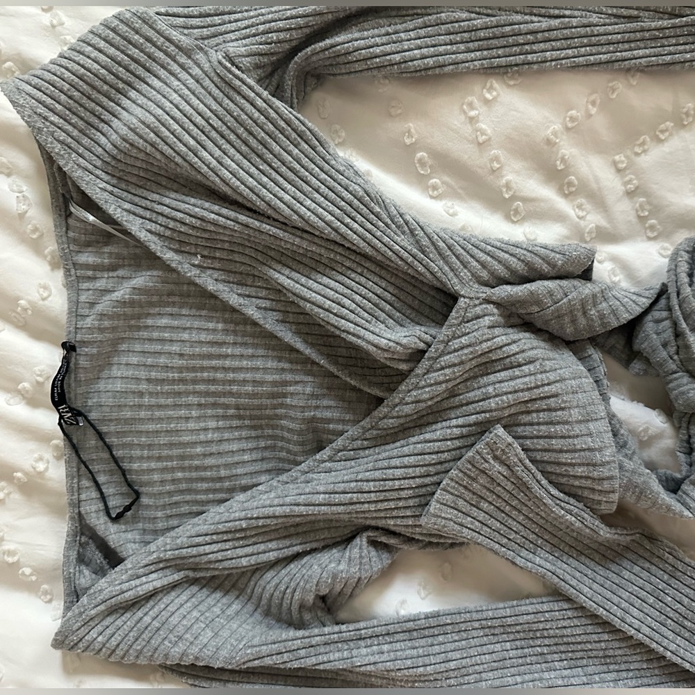 gray tie top, soft sweater material